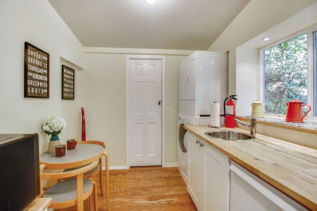 Modernes Zen ~ Privat, Redwoods, Whirlpool, Gelassen! Hundefreundlich, friedlich! in California North Coast