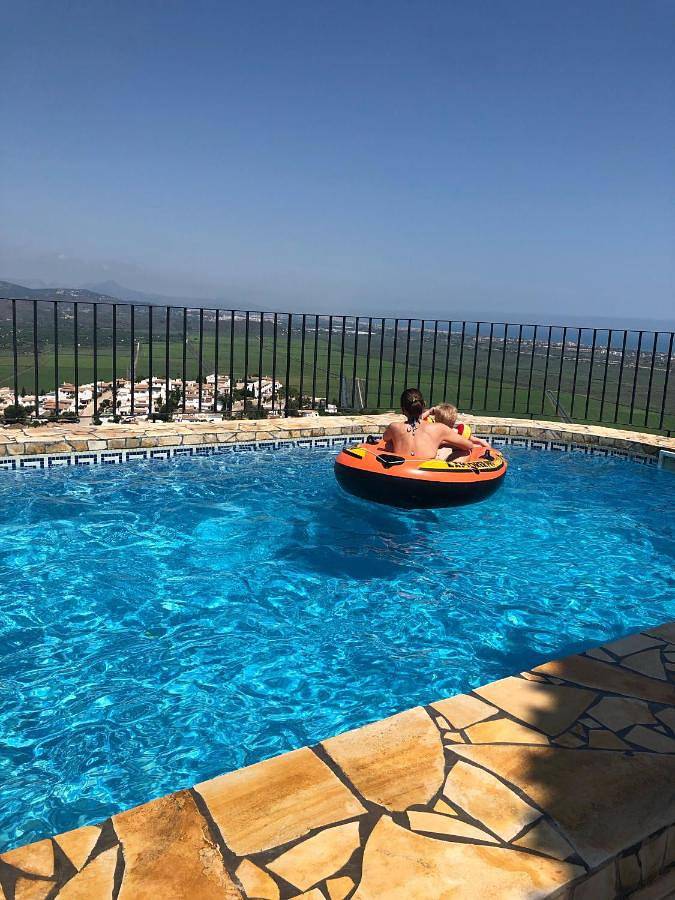 Casa rural para 9 personas, con vistas al lago y piscina además de jardín y vistas, Se admiten mascotas en Ráfol de Almunia - 2