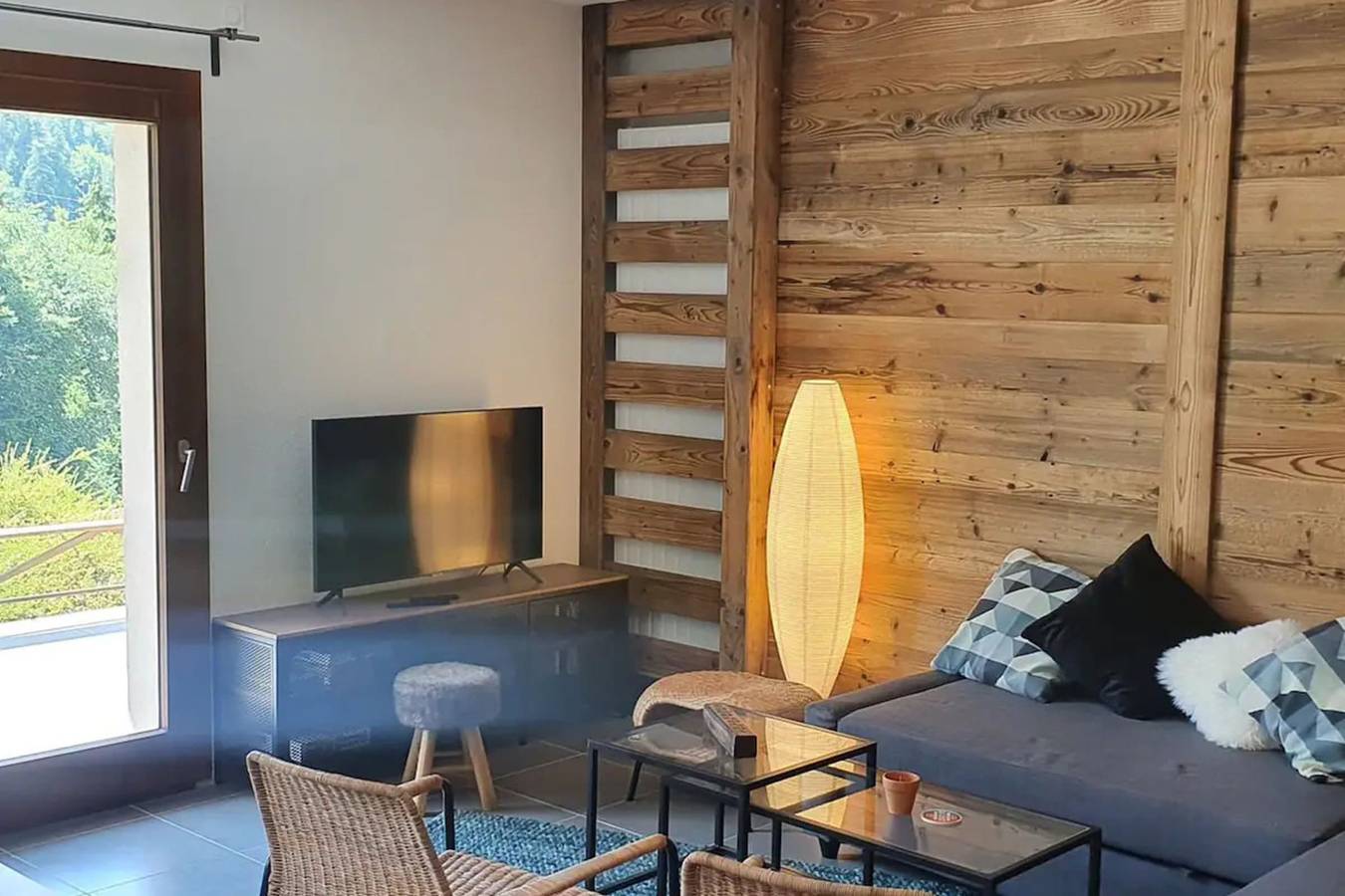 Ganze Wohnung, Ferienwohnung für 8 Personen mit Terrasse in Saint-Jean-de-Sixt, Annecy und Umgebung