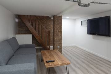 Holiday Apartment for 4 People in Paris, Ile de France, Photo 3