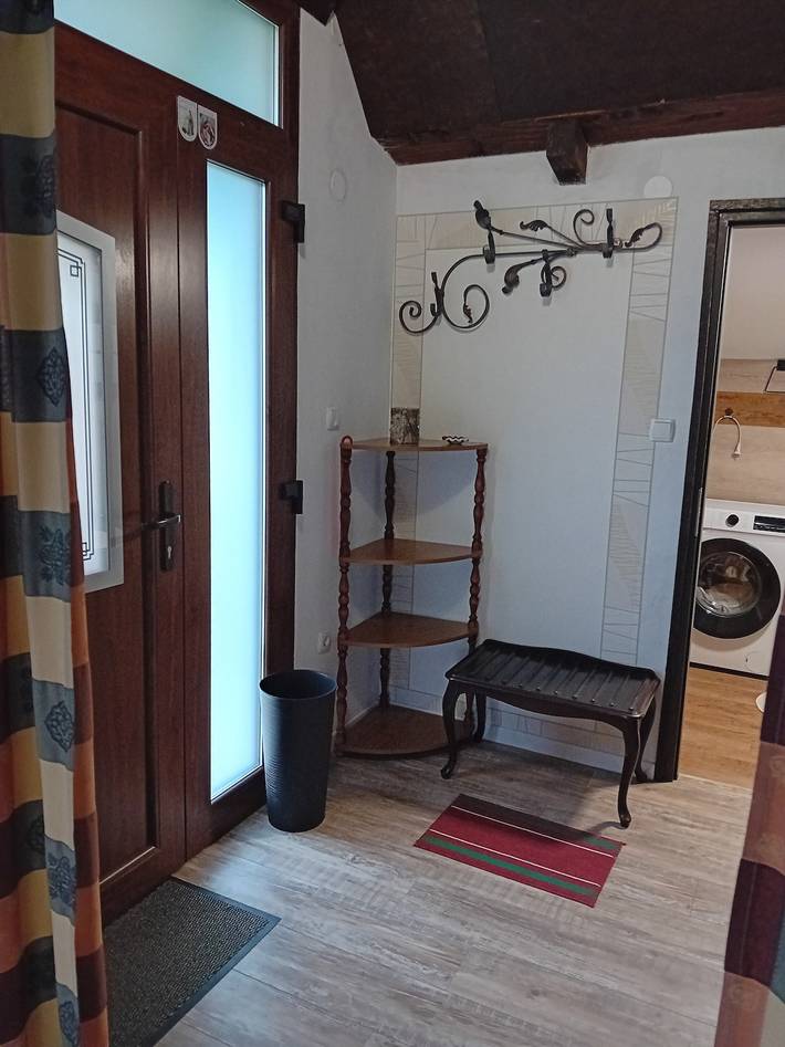 Ferienhaus 'Villa Aurora Visovi' mit privatem Pool, WLAN und Klimaanlage in Kapela, Bjelovar-Bilogora