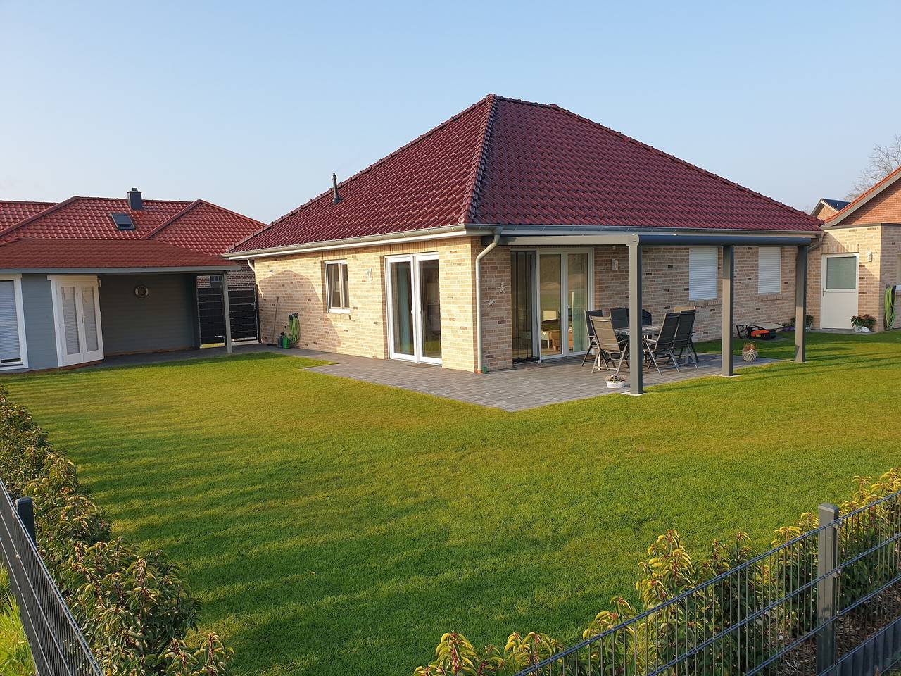 Ferienhaus "Haus Seestern" mit Seeblick, privater Terrasse und Wlan in Walchum, Emsland