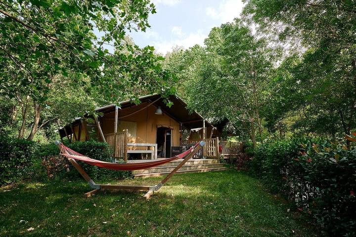 Villa pour 6 personnes, avec terrasse et balcon/terrasse