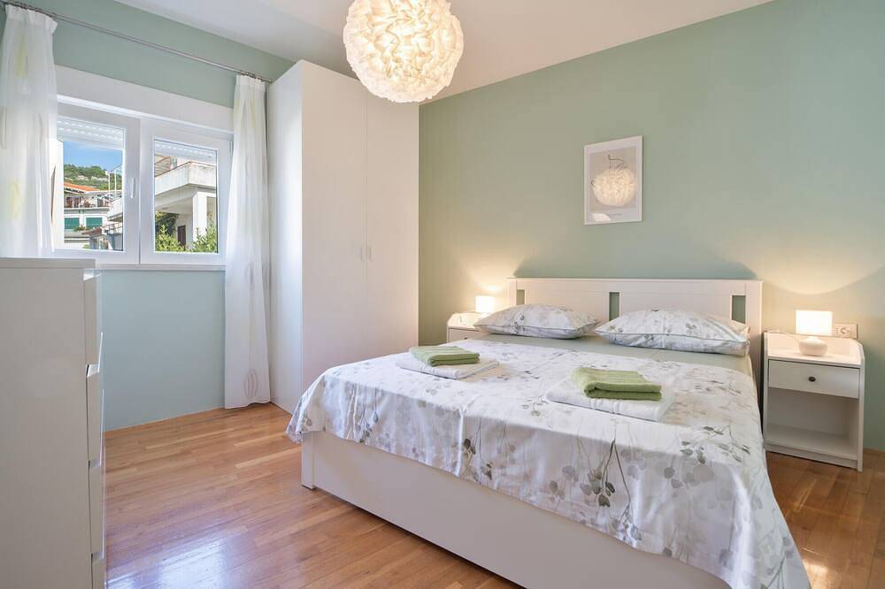 Geheel appartement, Mooi appartement in Igrane met keuken in Igrane, Makarska Riviera