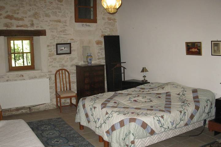 Gîte pour 5 personnes, avec Balcon ainsi que Jardin et Piscine à Vénéjan - 3