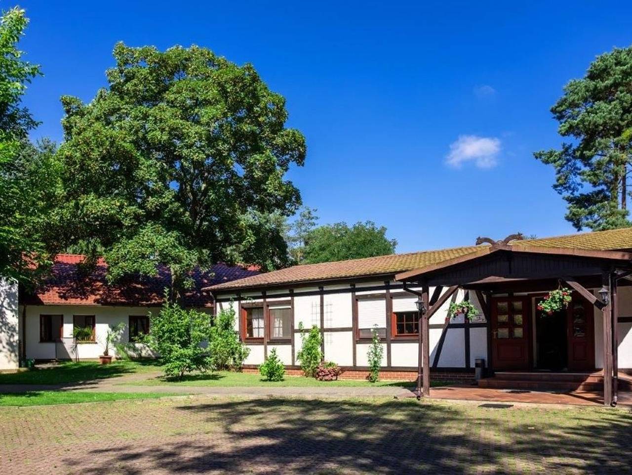 Hotel-Restaurant Lindengarten - Doppelzimmer, Wc und Dusche in Treppendorf, Lübben