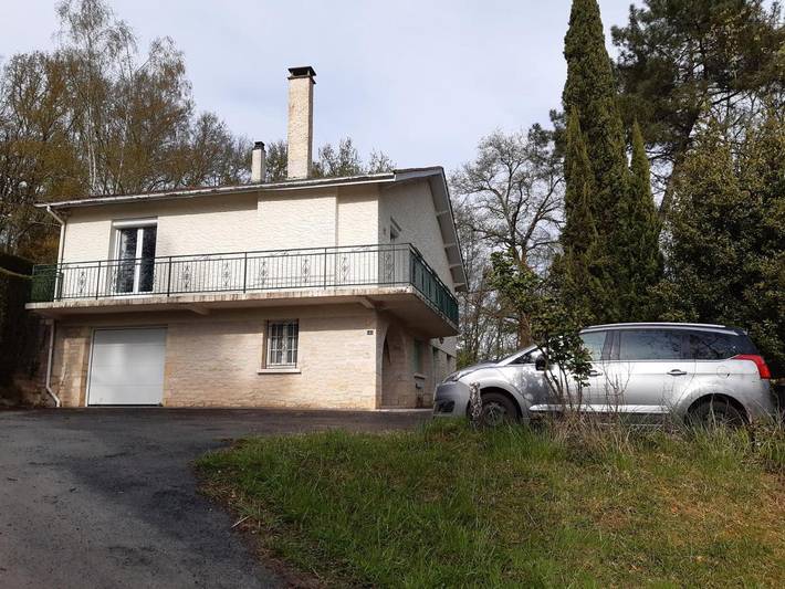 Location de vacances pour 6 personnes, avec jardin et vue, animaux acceptés à Terrasson-Lavilledieu - 2