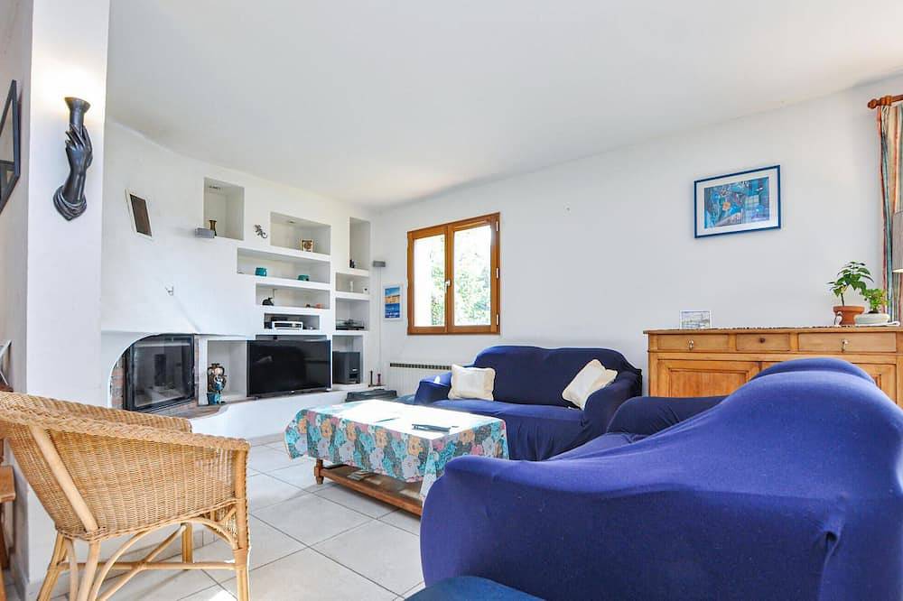 Awesome home in Saint-Jeannet in Saint-Jeannet, Mittelmeerküste (Frankreich)