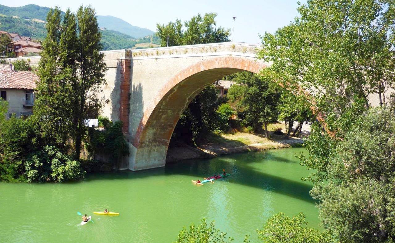 Camera con vista in Fossombrone, Valle del Metauro