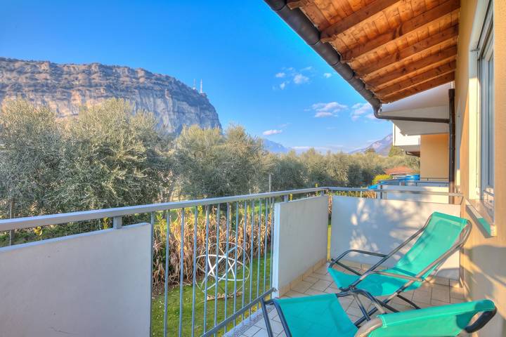 Apartamento entero, Agritur Laura - Armonia Verde 1 with Shared Garden in Torbole, Nago-Torbole
