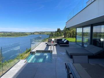 Gîte pour 4 personnes, avec vue ainsi que jardin et terrasse dans Lac de l'Abbaye
