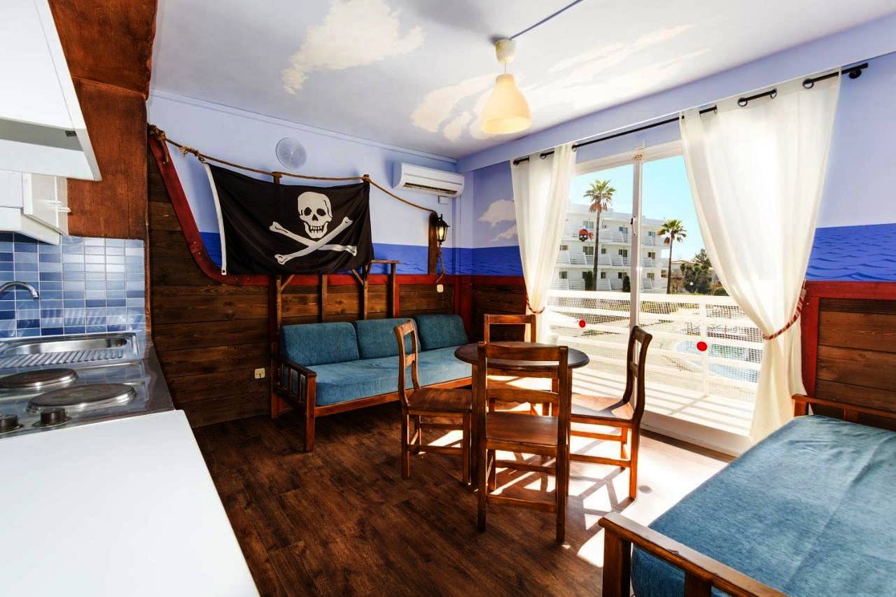 Appartement entier, Pirates Village in Santa Ponsa, Calvià