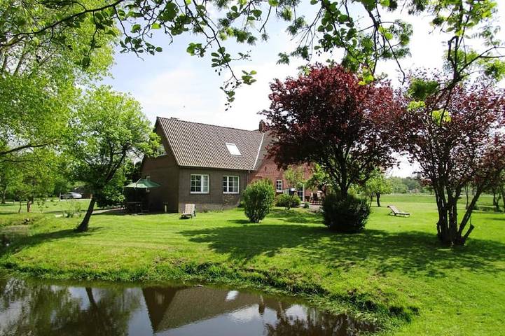 Ferienhaus für 6 Personen, mit Garten und Terrasse sowie Pool und Sauna, mit Haustier - 1