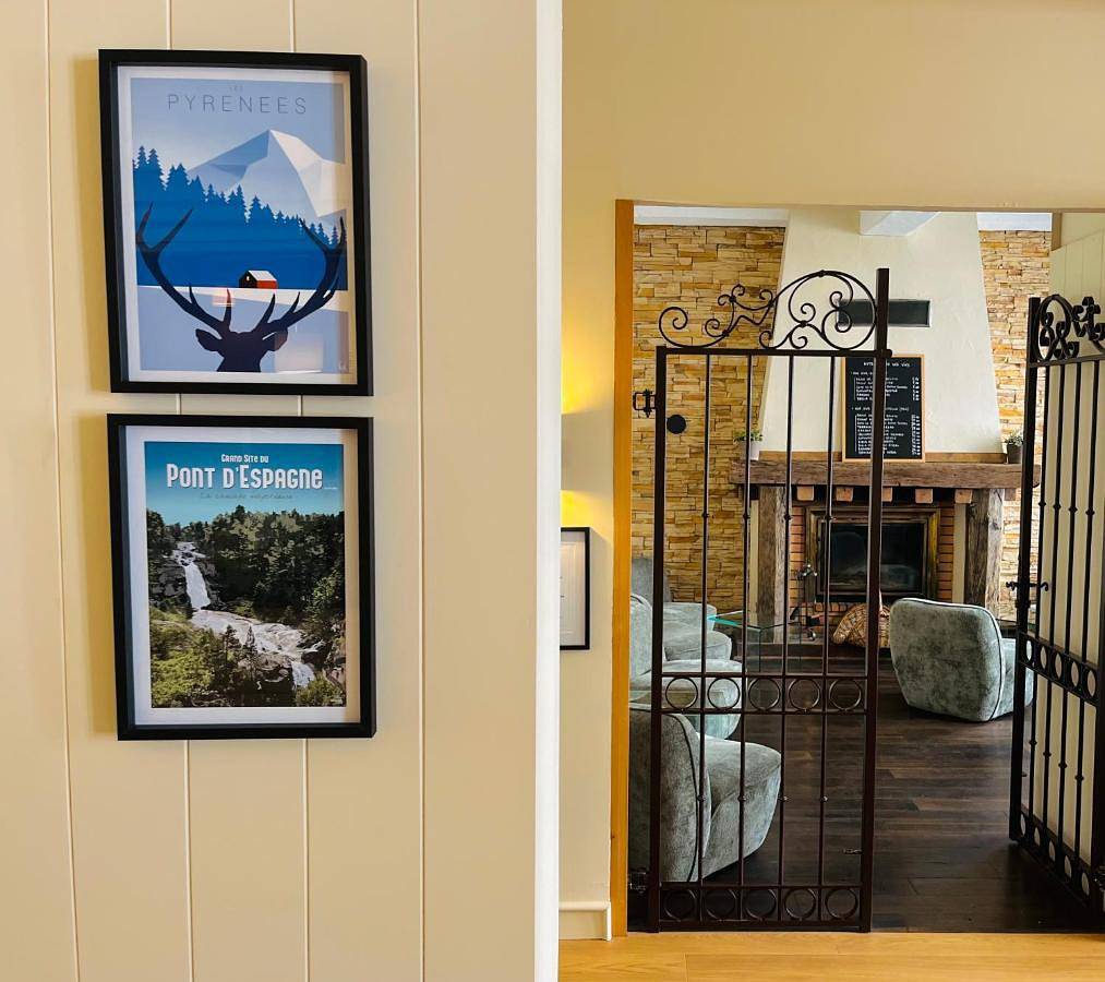 Small Double Room with Courtyard View in Cauterets, Parc national des Pyrénées
