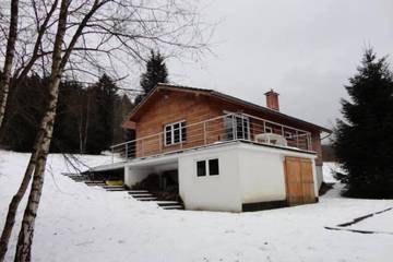 Maison de campagne pour 8 personnes, avec balcon ainsi que sauna et jardin dans Bellevaux-Ligneuville