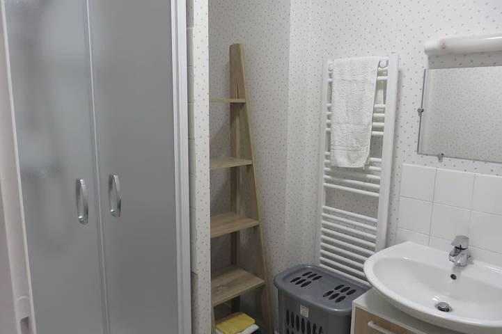 Ganze Wohnung, 4-bed apartment ideally located 10 minutes walk from the lake in Clairvaux-les-Lacs, Französischer Jura
