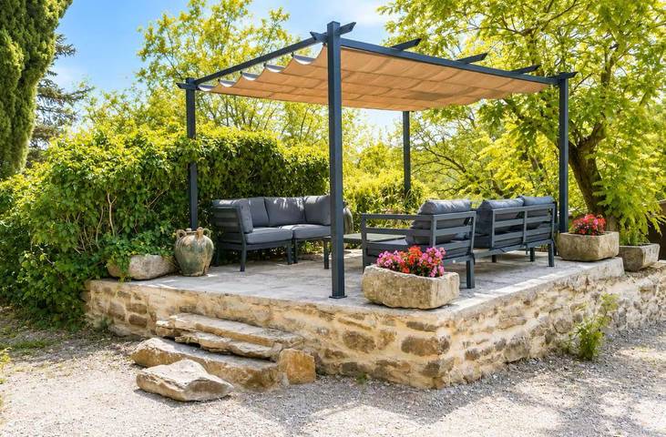 Location de vacances pour 8 personnes, avec Terrasse ainsi que Jardin et Vue à Azillanet - 2