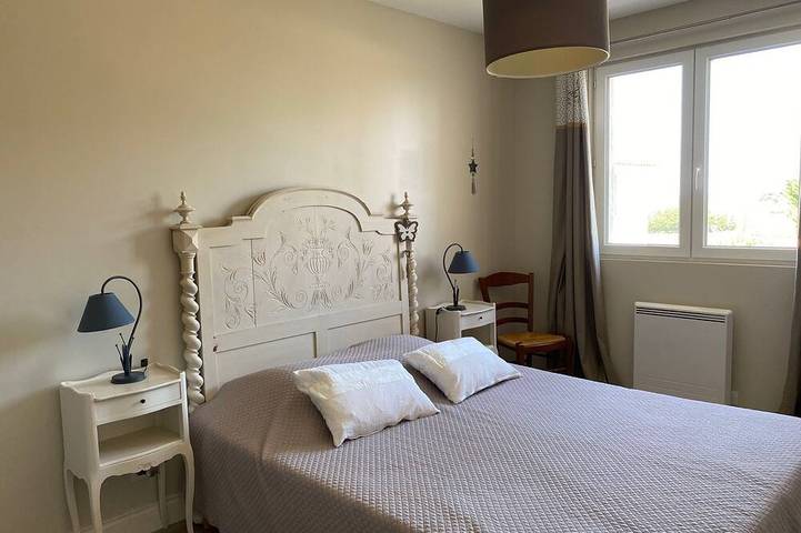 Propriété, 8 chambre en suite, avec piscine privée chauffée jusqu'à 15 personnes in Fonroque, Périgord Pourpre