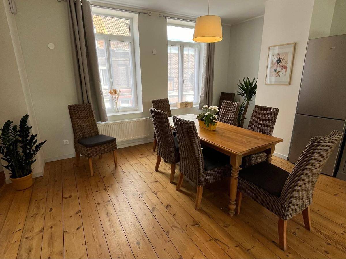 Six-Bedroom House in Saint-André-lez-Lille, Région de Lille