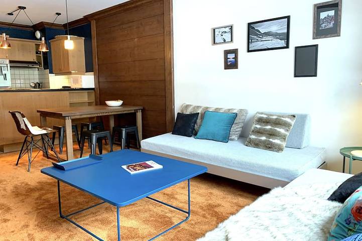 Appartement de vacances pour 4 personnes, avec sauna et jacuzzi ainsi que balcon et piscine