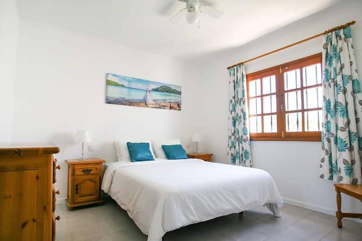 Stylish & spacious villa with terrace & garden in Puerto del Carmen, Tías