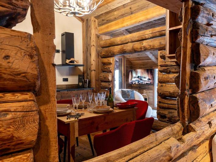 Gîte pour 6 personnes, avec Balcon ainsi que Terrasse et Vue dans Antagnod