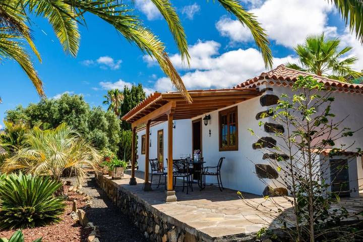Casa rural para 2 personas, con vistas y sauna además de piscina y jardín en La Palma - 4