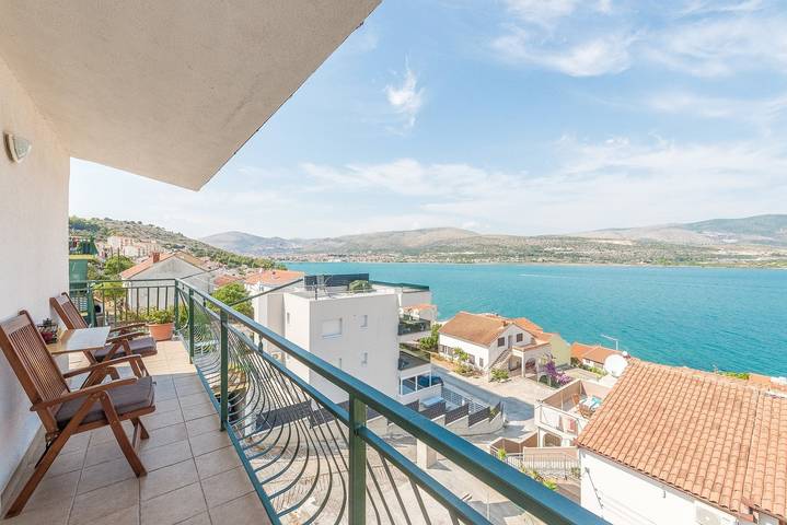 Apartament wakacyjny dla 4 osób, z balkon w Čiovo