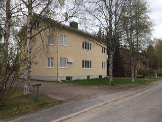 Vacation rental for 12 people, with terrace and yard as well as sauna, with pets in Lapland (Sweden)