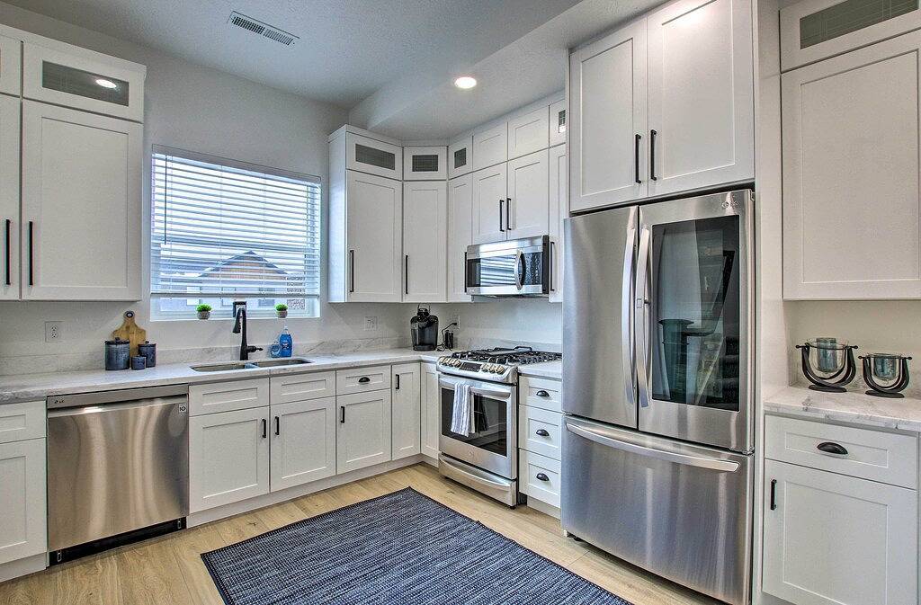 Modern Mountain Escape Near Slopes, Lakes & Trails in Eden (UT), Uinta Wasatch Cache National Forest