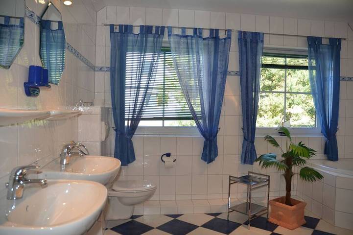 Ferienhaus für 4 Personen, mit Garten und Sauna sowie Balkon in Lancken-Granitz - 4