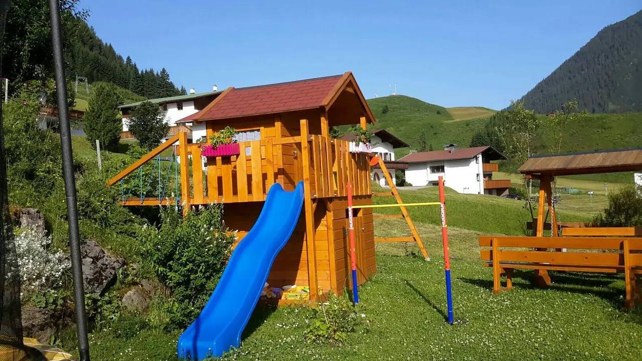 Geheel vakantieappartement, Vakantieappartement voor 2 personen met terras in Lechtal Alps, Berwang