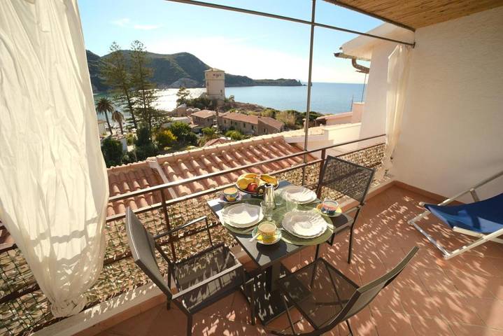 Ferienhaus für 3 Personen, mit Balkon und Terrasse sowie Ausblick auf Isola del Giglio
