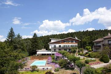 Hôtel pour 5 personnes, adapté aux familles à Le Chambon-sur-Lignon
