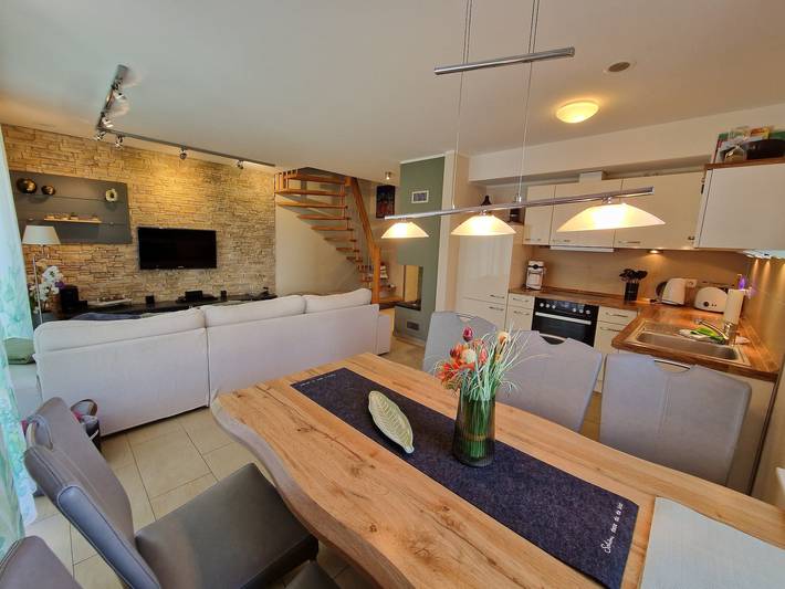Ferienhaus für 6 Personen, mit Whirlpool und Terrasse sowie Garten und Sauna in Göhren-Lebbin