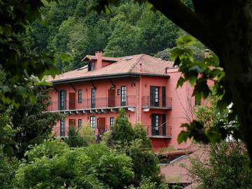 Hôtel pour 3 personnes, avec jardin et jacuzzi à Bera