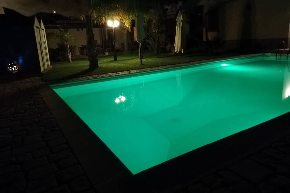 Villa 'Oasis' with exclusive pool in Syrakus, Syrakus Provinz