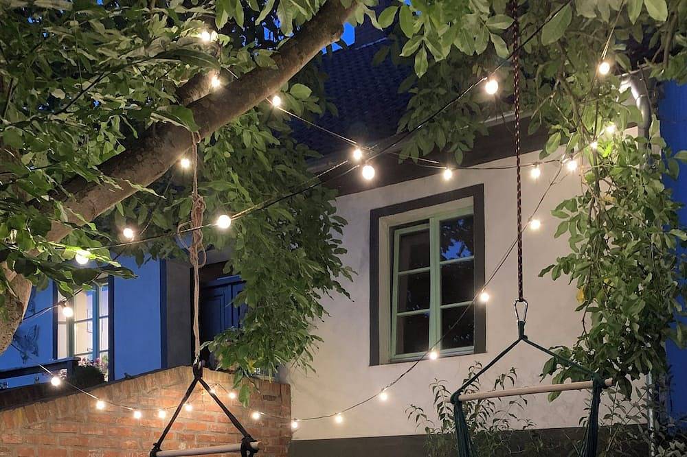 Cosy, renovated old house, w/ fireplace,10 min from the lake side. Pet friendly. in Kreis Schwiebus