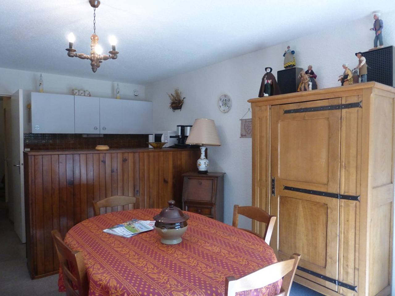 Studio entier, Studio confortable 5 couchages avec balcon et parking au Super Sauze in Le Sauze, Enchastrayes