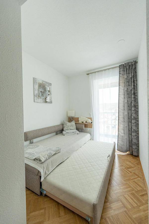 Ganze Wohnung, One-Bedroom Apartment in Wernberg, Villach-Land
