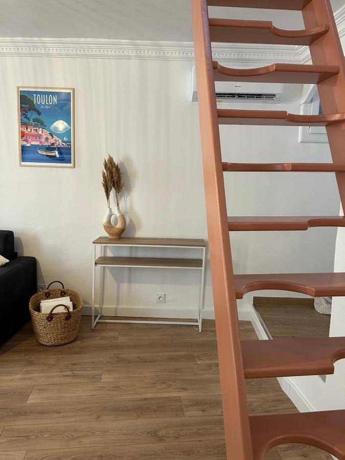 Gîte pour 4 personnes, avec vue, animaux acceptés dans Office De Tourisme De Toulon - 4