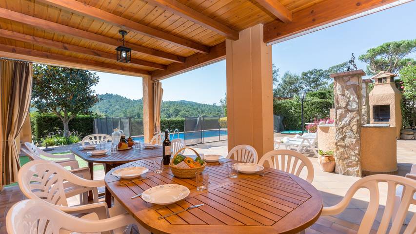 Casa rural para 6 personas, con Terraza y Jardín en Selva - 3