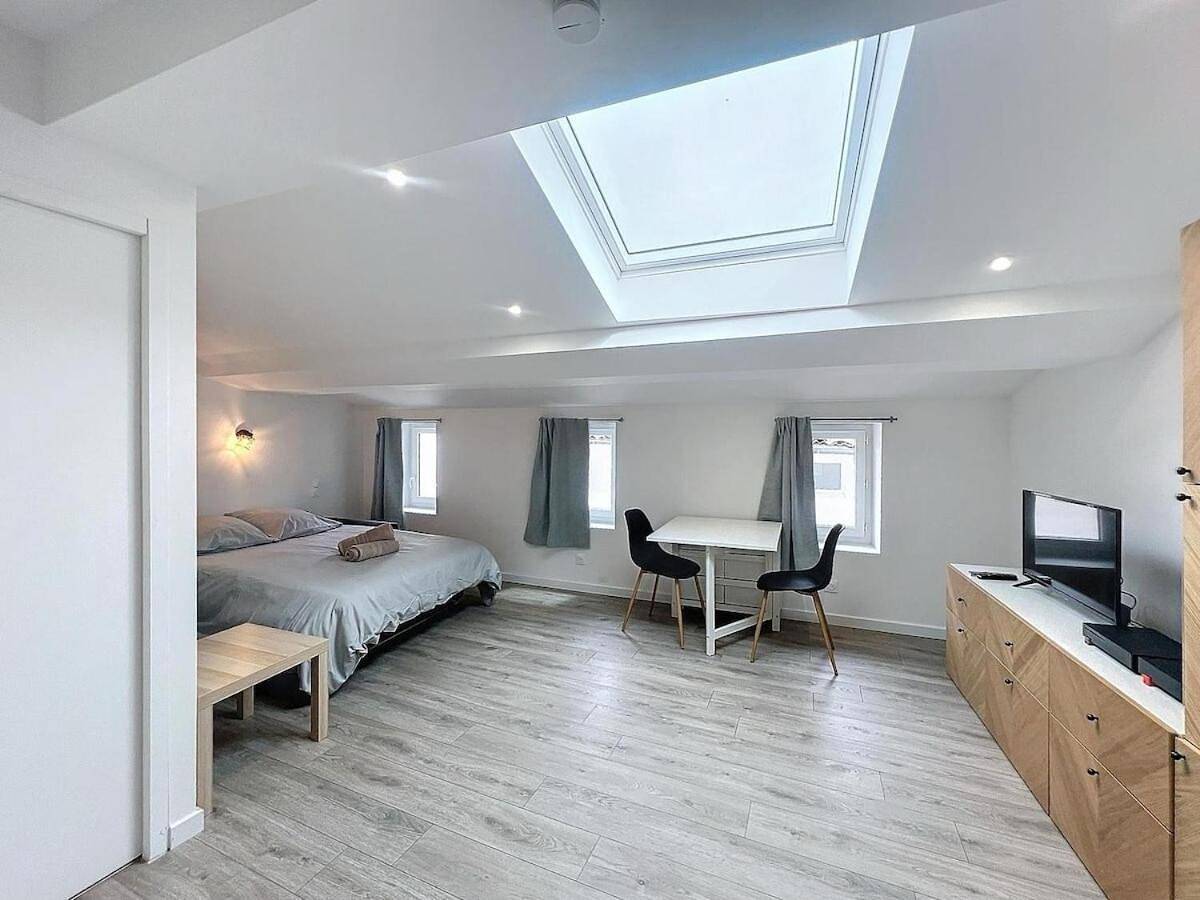 Appartement entier, One-Bedroom Apartment in Villefranche-de-Lauragais, Canal du Midi
