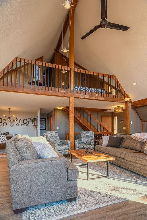 Gebirgshaus mit schönen Sonnenuntergangansichten in Snowshoe, Greenbrier River