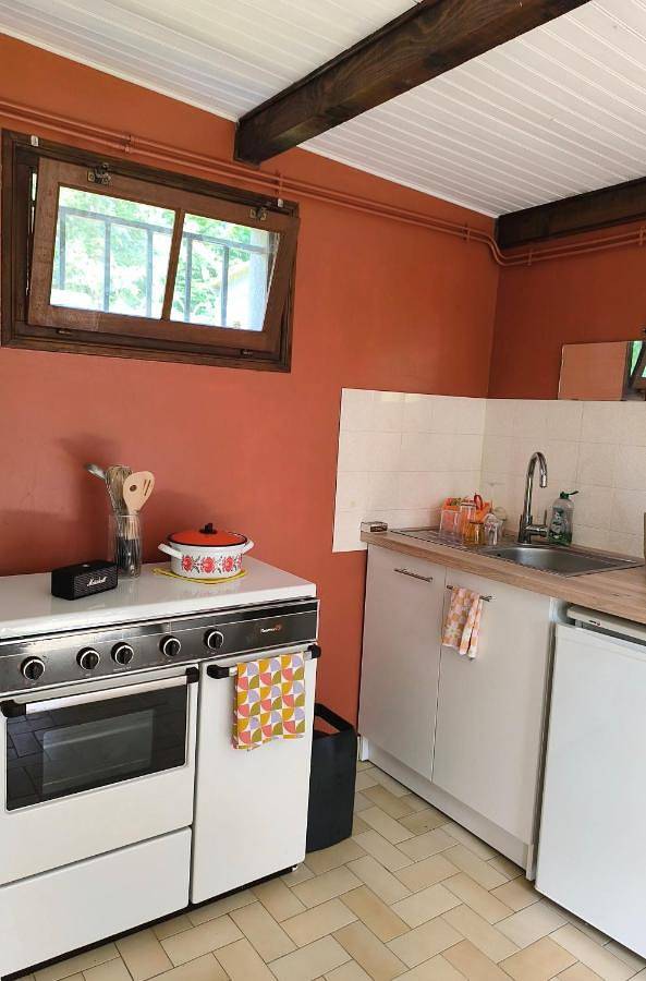 Tente pour 2 personnes, avec piscine et vue ainsi que terrasse et jardin dans Haute-Vienne - 4