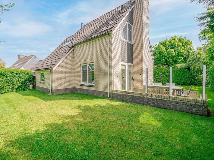 Ferienhaus für 4 Personen, mit Whirlpool und Garten sowie Terrasse, mit Haustier auf Texel