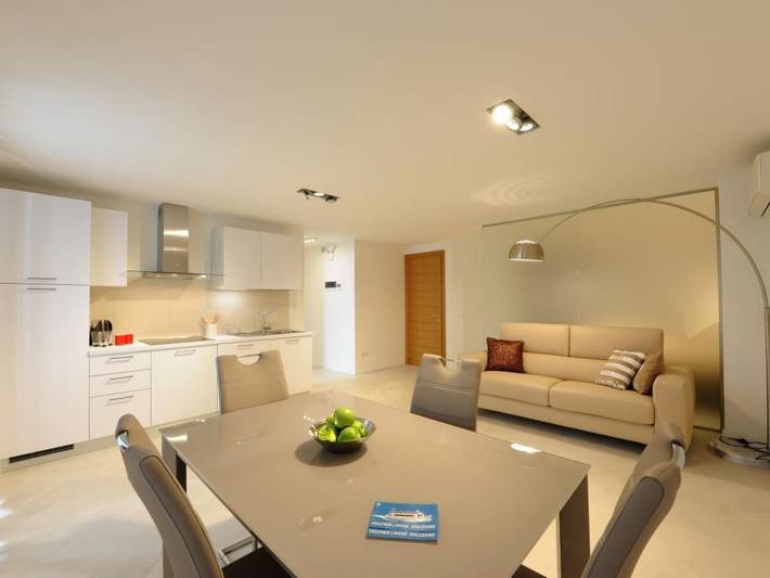Ferienwohnung für 3 Personen, mit Terrasse und Garten in Limone sul Garda
