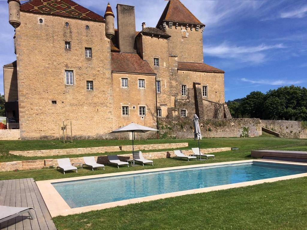 Château de Pierreclos in Pierreclos, Région de Mâcon