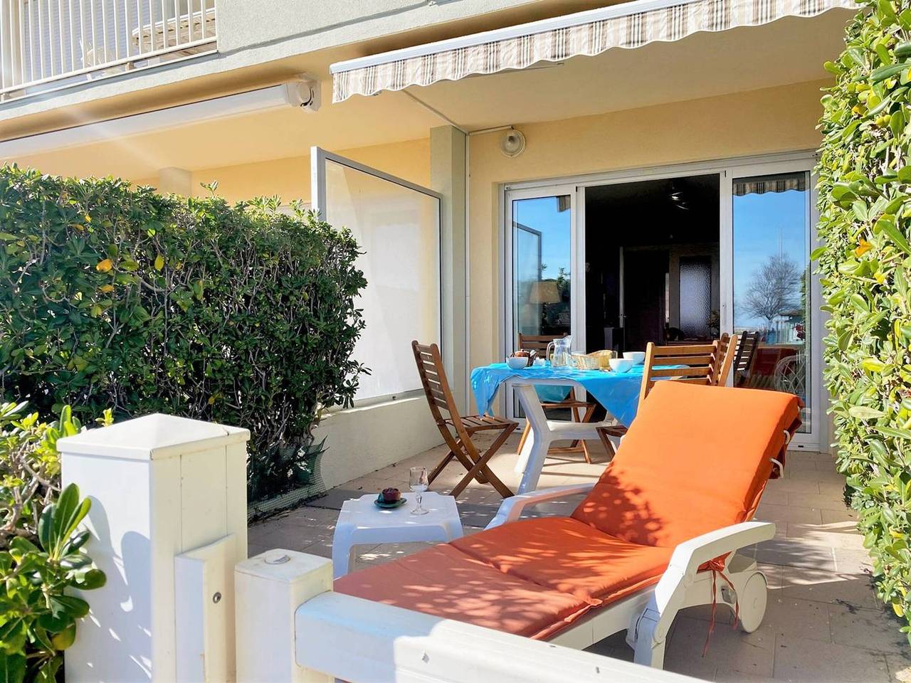 Apartamento entero, Apartamento con terraza, acceso directo a la playa, parking - Le Lavandou in Le Lavandou, Region de Toulon