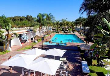 Hôtel pour 3 personnes, avec jardin et piscine à Kénitra